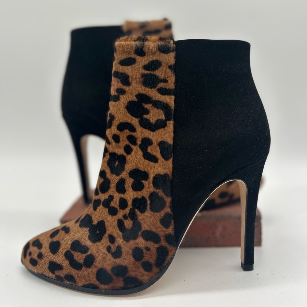 Vero Cuoio Club Moravian Animal Calf Hair Booties Leopard Print